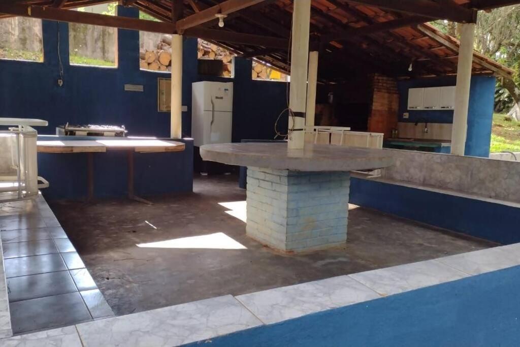 Chacara Com Piscina Em Condominio Fechado Prox Shopping Outlet Catarina Mairinque Exterior foto